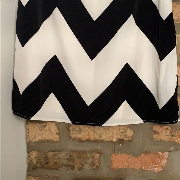 Black and White Chevron Dress - Picture 2 of 3